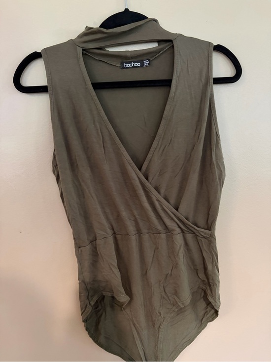 Boohoo Tops - Boohoo Olive Bodysuit